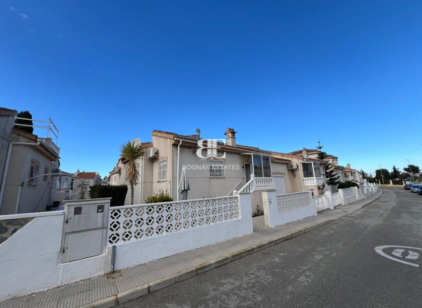 Resale - Villa -
Algorfa - La finca Golf