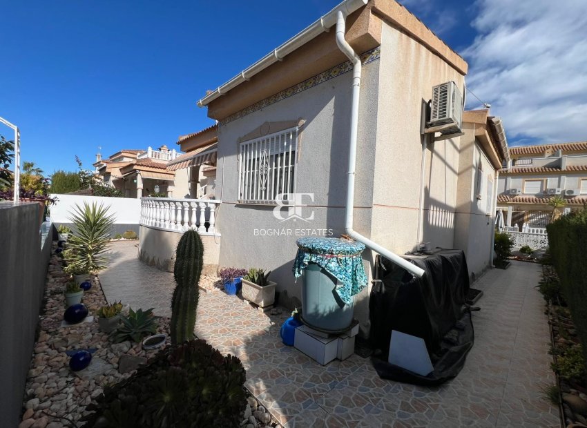 Resale - Villa -
Algorfa - La finca Golf