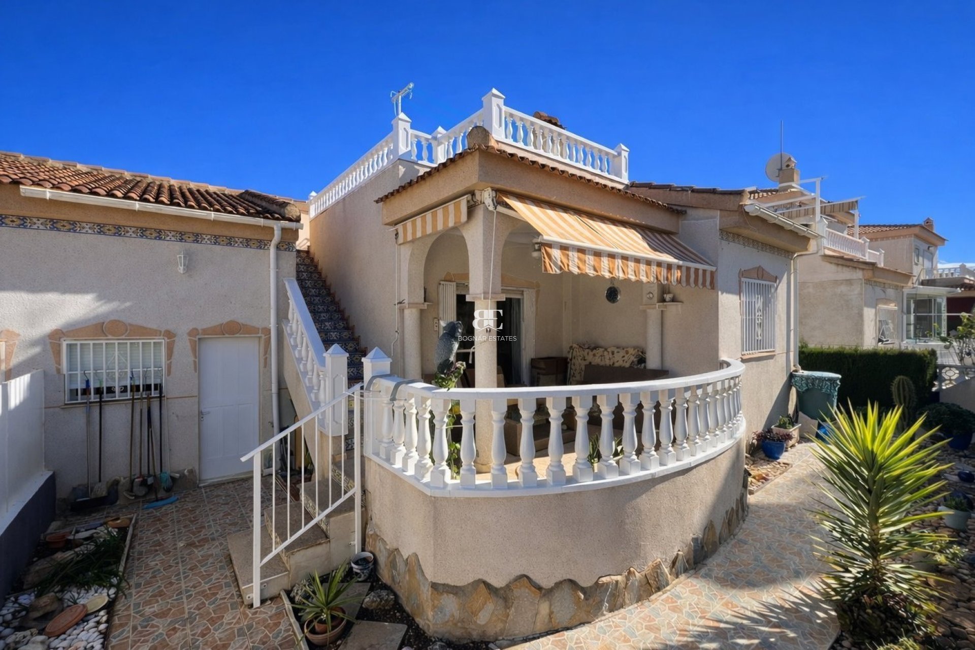 Resale - Villa -
Algorfa - La finca Golf