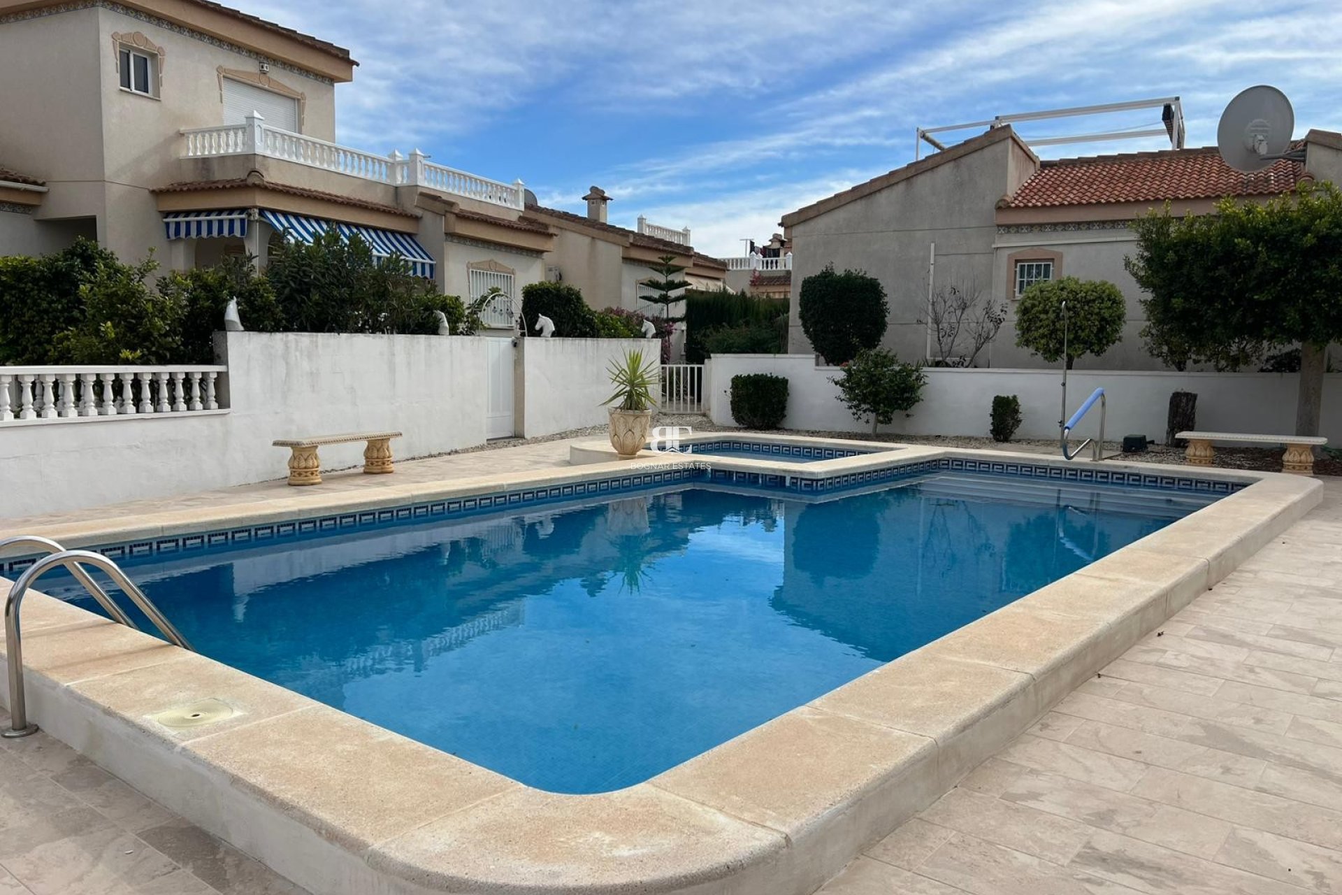 Resale - Villa -
Algorfa - La finca Golf