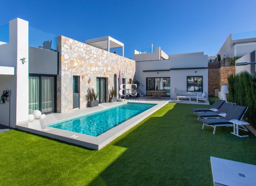 Resale - Villa -
Algorfa - La finca Golf