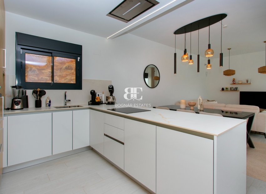 Resale - Villa -
Algorfa - La finca Golf