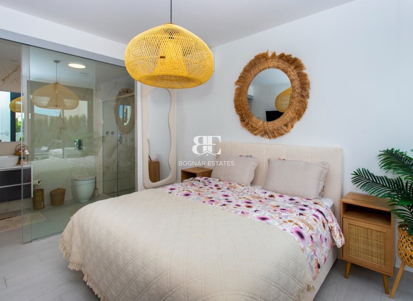 Resale - Villa -
Algorfa - La finca Golf