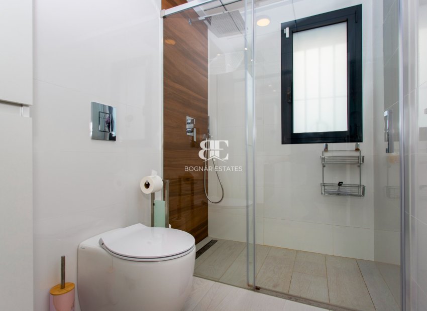 Resale - Villa -
Algorfa - La finca Golf