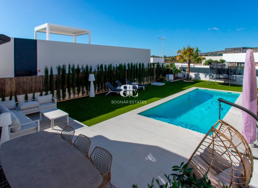 Resale - Villa -
Algorfa - La finca Golf