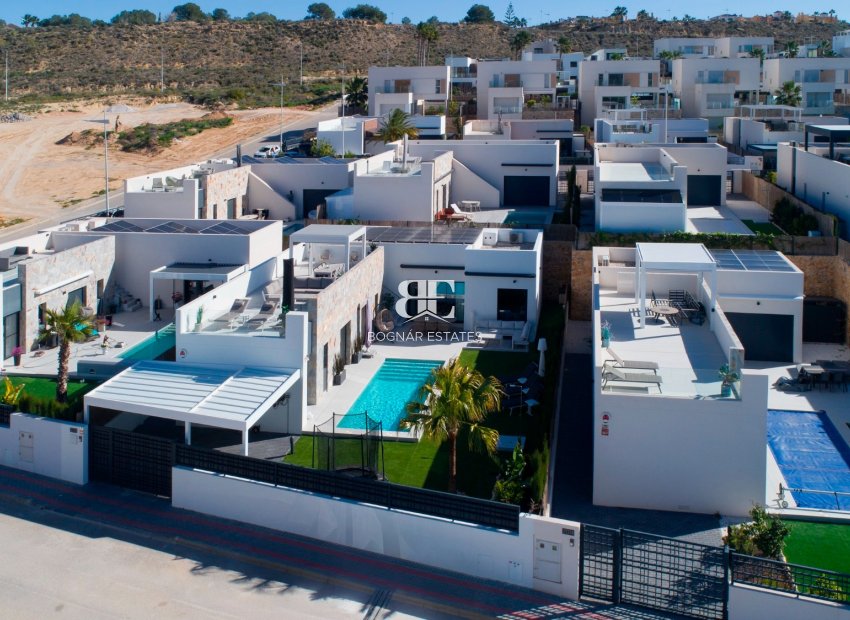 Resale - Villa -
Algorfa - La finca Golf