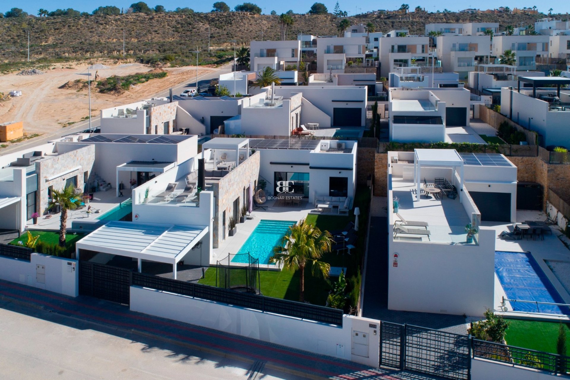 Resale - Villa -
Algorfa - La finca Golf