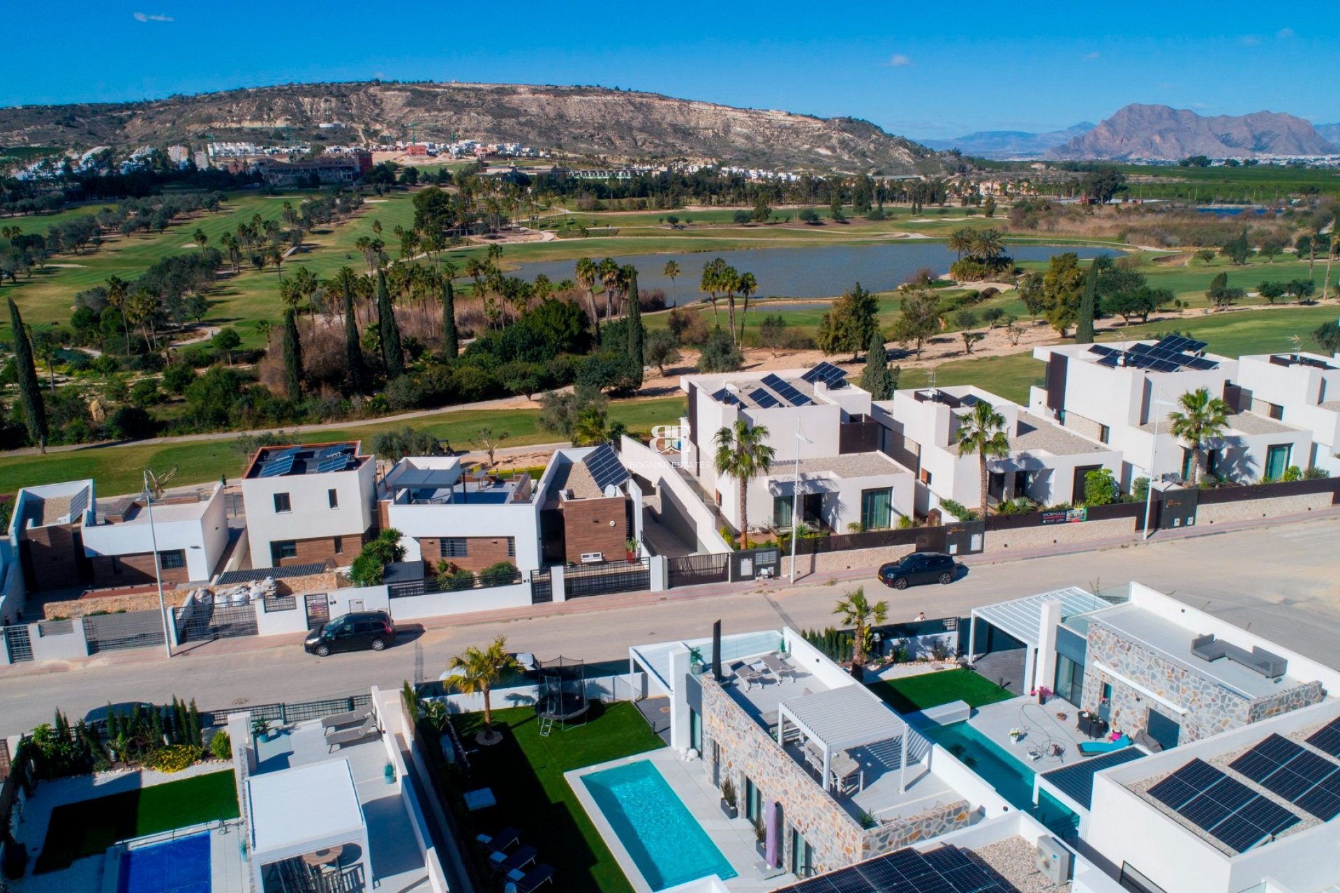 Resale - Villa -
Algorfa - La finca Golf