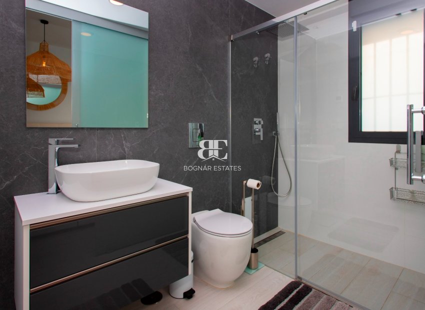 Resale - Villa -
Algorfa - La finca Golf