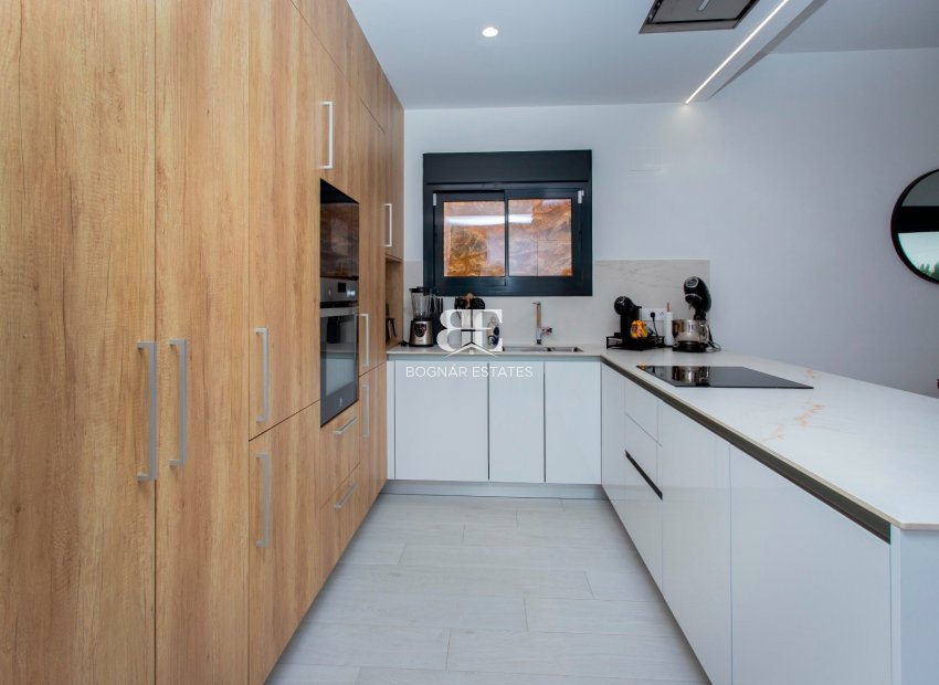 Resale - Villa -
Algorfa - La finca Golf