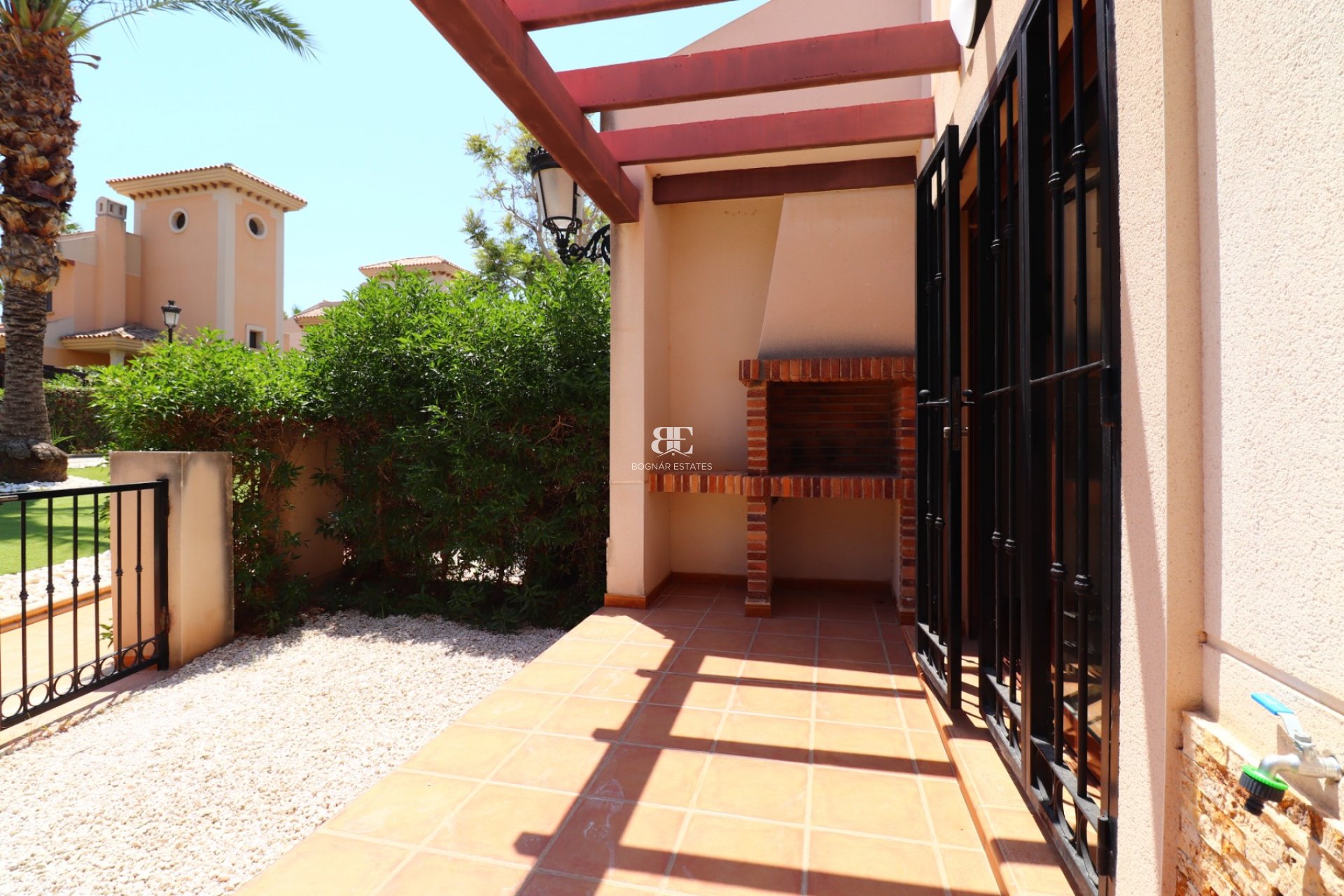 Resale - Villa -
Algorfa - La finca Golf