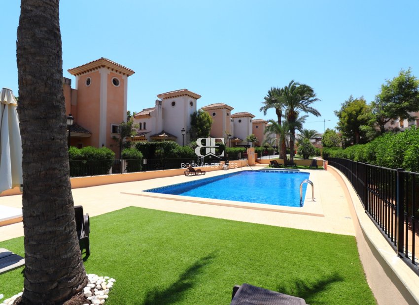 Resale - Villa -
Algorfa - La finca Golf
