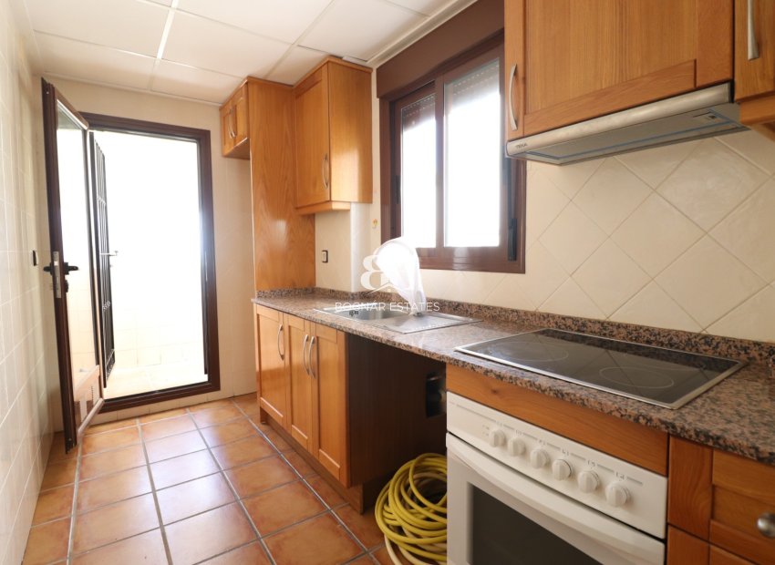 Resale - Villa -
Algorfa - La finca Golf