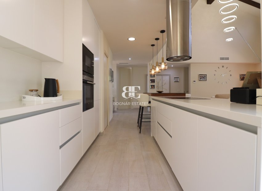 Resale - Villa -
Algorfa - La finca Golf