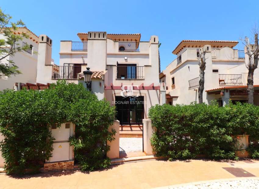 Resale - Villa -
Algorfa - La finca Golf