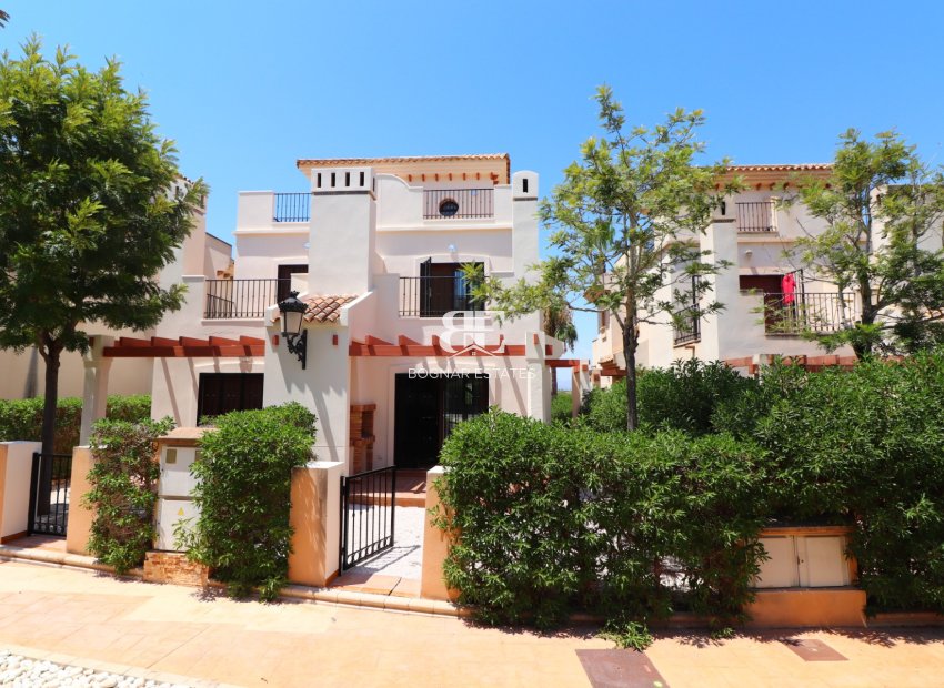 Resale - Villa -
Algorfa - La finca Golf