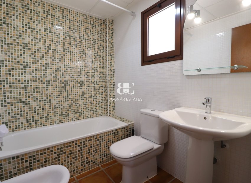 Resale - Villa -
Algorfa - La finca Golf