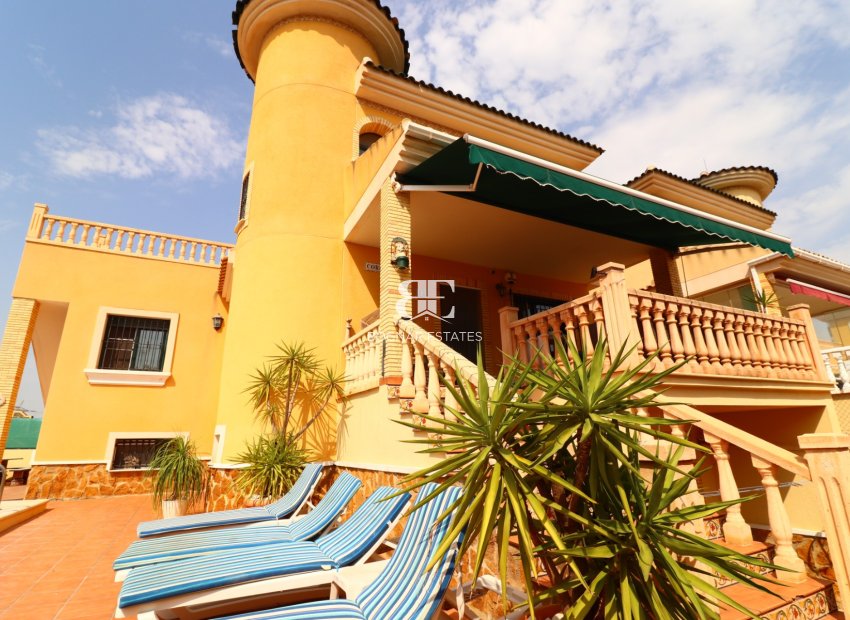 Resale - Villa -
Algorfa - Lo Crispin