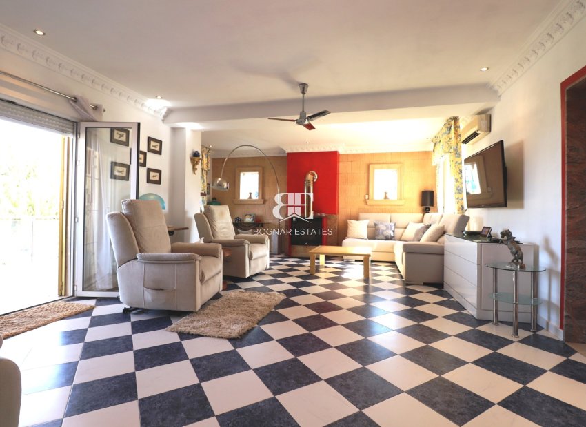 Resale - Villa -
Algorfa - Lomas De La Juliana