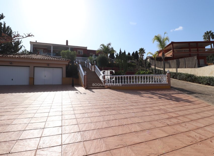 Resale - Villa -
Algorfa - Lomas De La Juliana