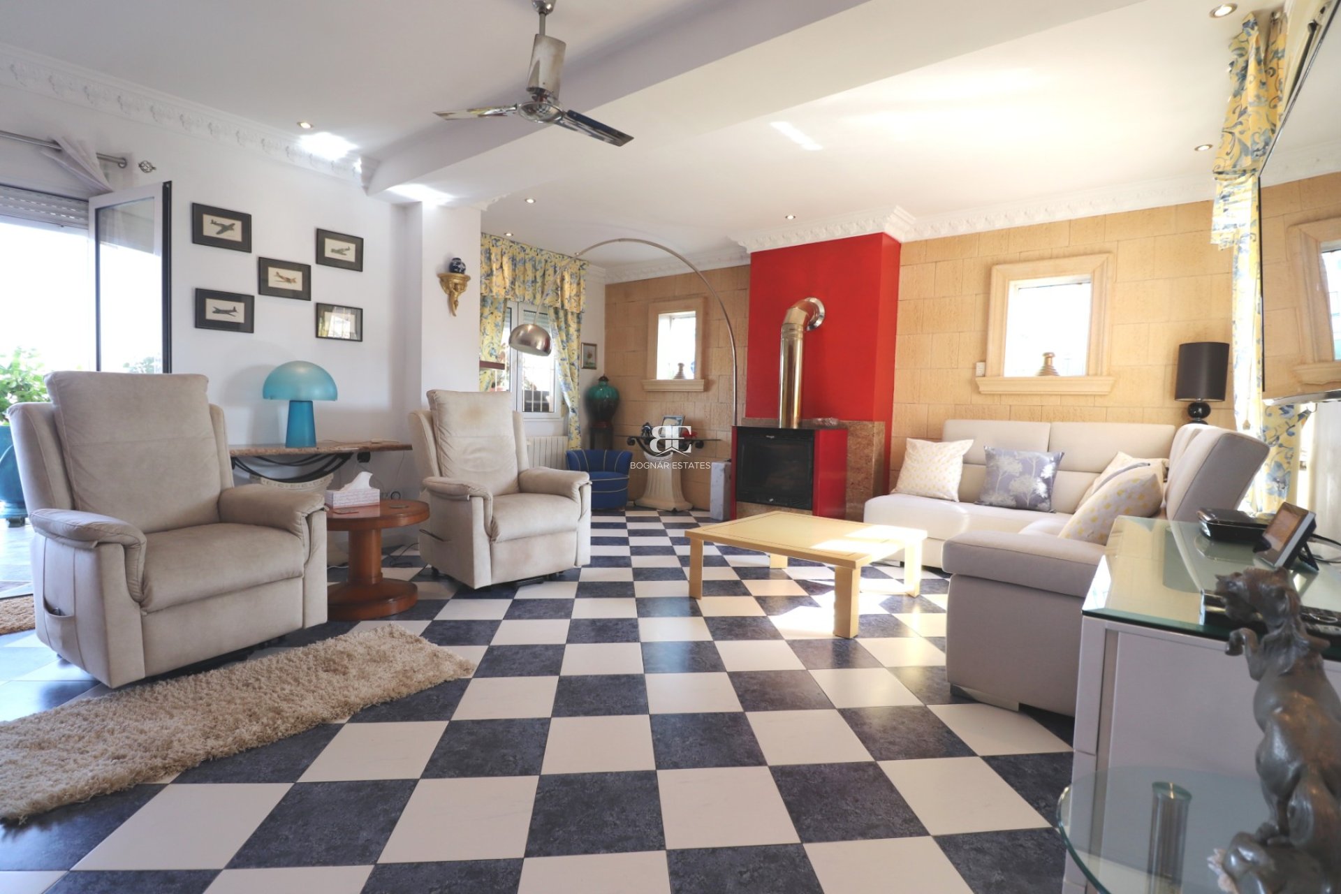 Resale - Villa -
Algorfa - Lomas De La Juliana