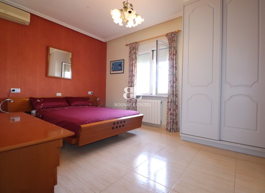 Resale - Villa -
Algorfa - Lomas De La Juliana