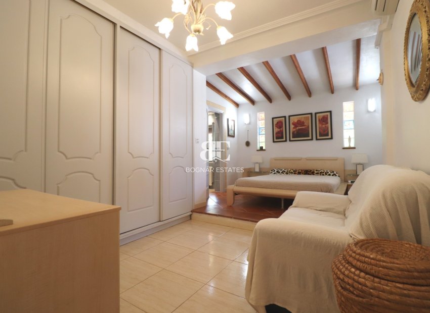 Resale - Villa -
Algorfa - Lomas De La Juliana