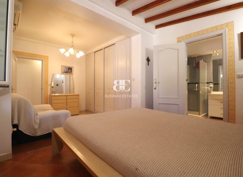 Resale - Villa -
Algorfa - Lomas De La Juliana