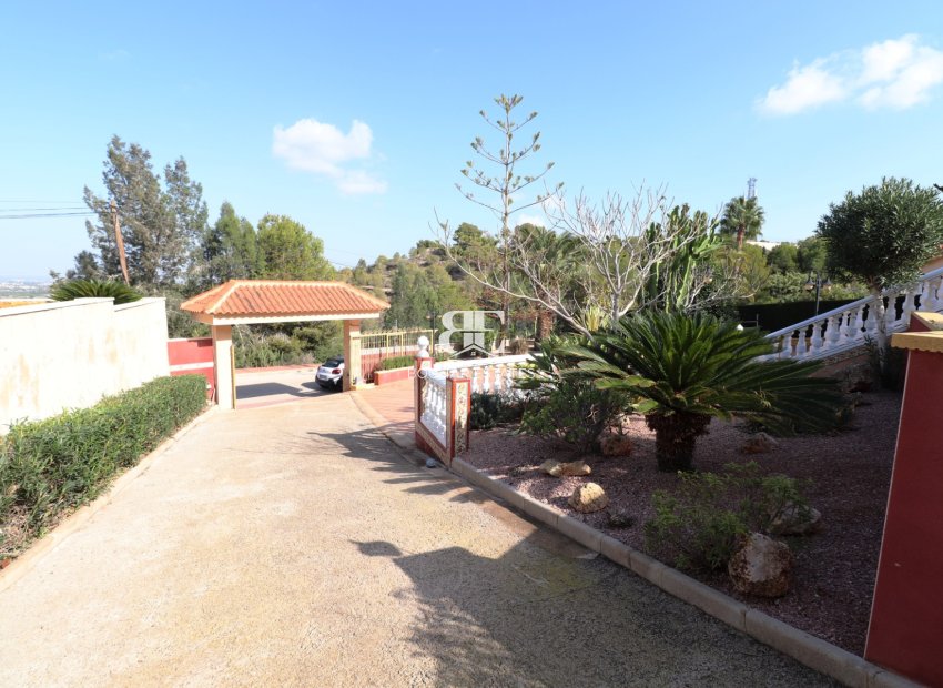 Resale - Villa -
Algorfa - Lomas De La Juliana