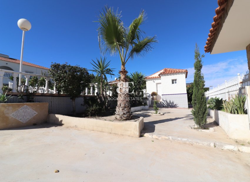 Resale - Villa -
Algorfa - Lomas De La Juliana