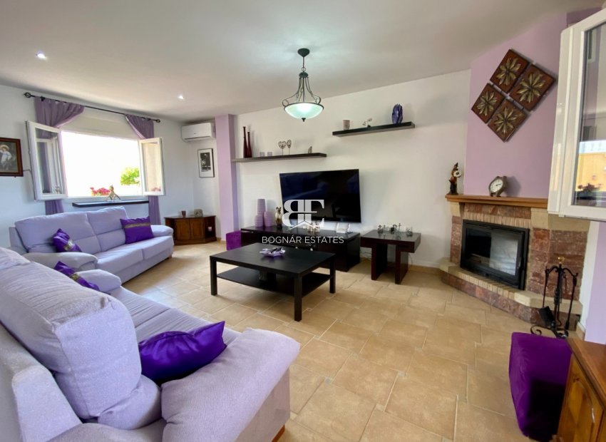 Resale - Villa -
Algorfa - Lomas De La Juliana