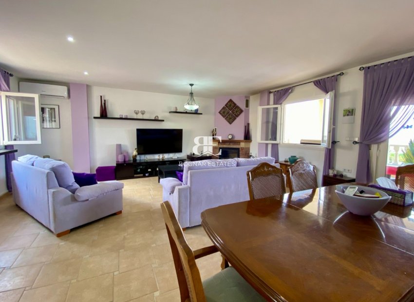 Resale - Villa -
Algorfa - Lomas De La Juliana