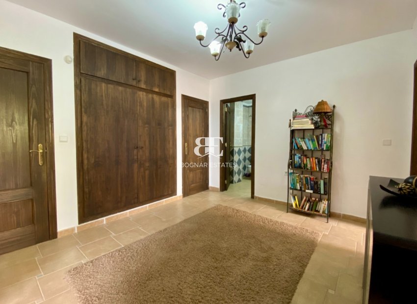 Resale - Villa -
Algorfa - Lomas De La Juliana