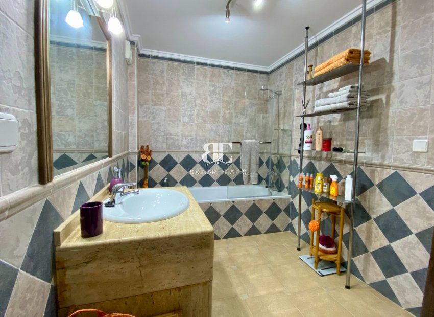 Resale - Villa -
Algorfa - Lomas De La Juliana