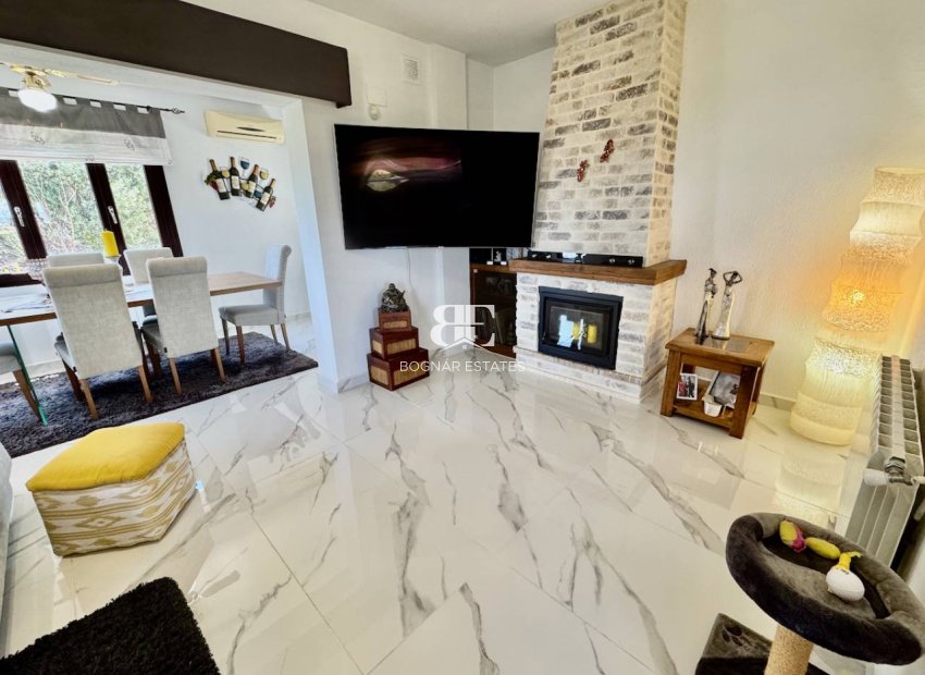 Resale - Villa -
Algorfa - Lomas De La Juliana