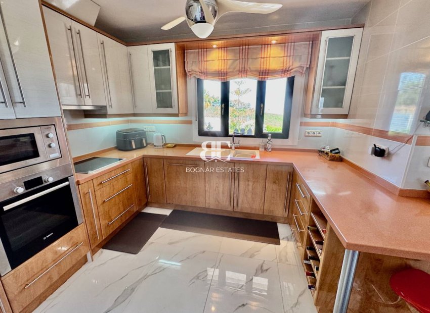 Resale - Villa -
Algorfa - Lomas De La Juliana