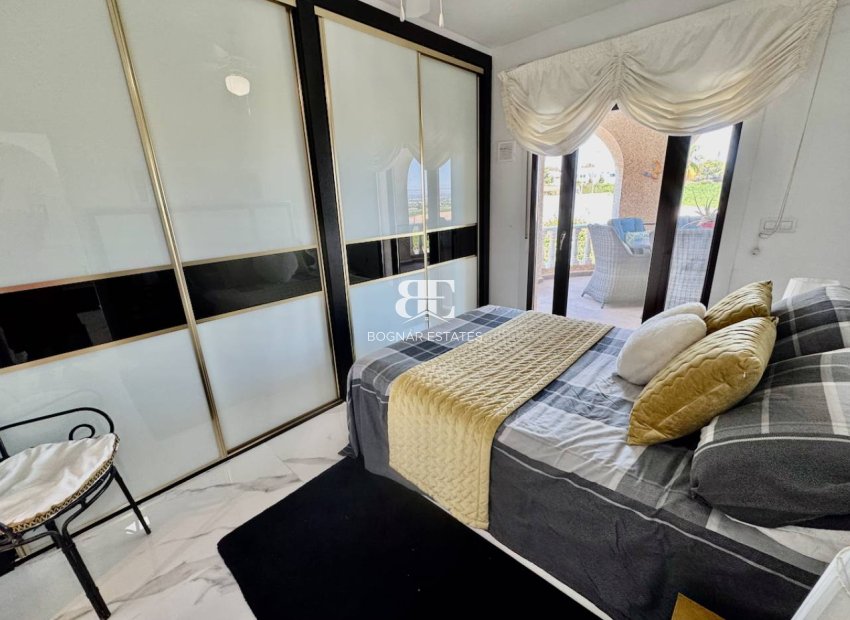 Resale - Villa -
Algorfa - Lomas De La Juliana