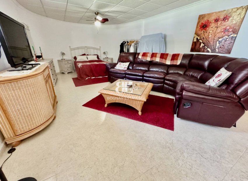 Resale - Villa -
Algorfa - Lomas De La Juliana