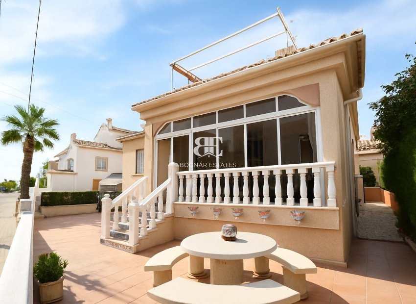 Resale - Villa -
Algorfa - Montemar