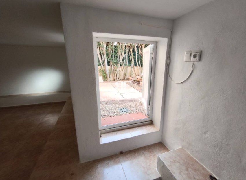 Resale - Villa -
Algorfa - Montemar