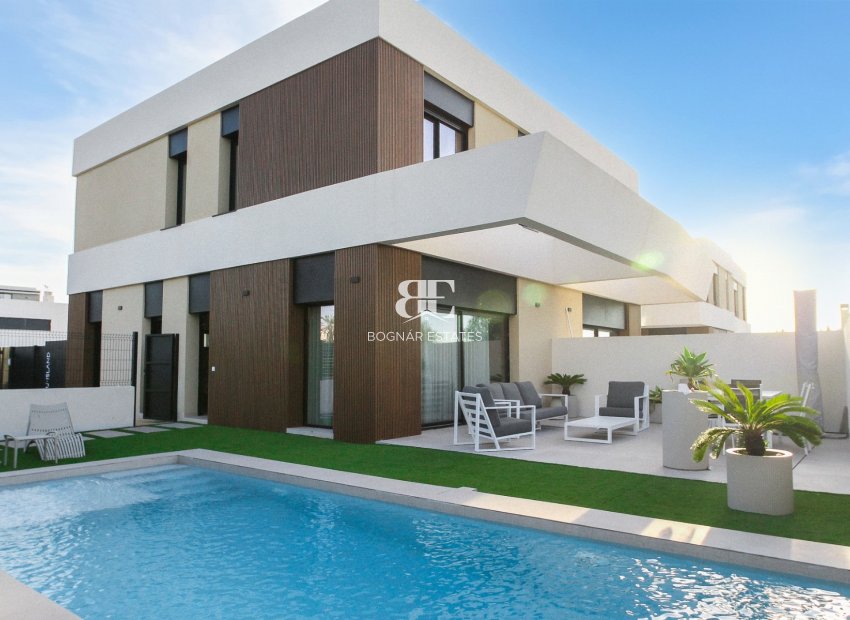 Resale - Villa -
Alicante - Center