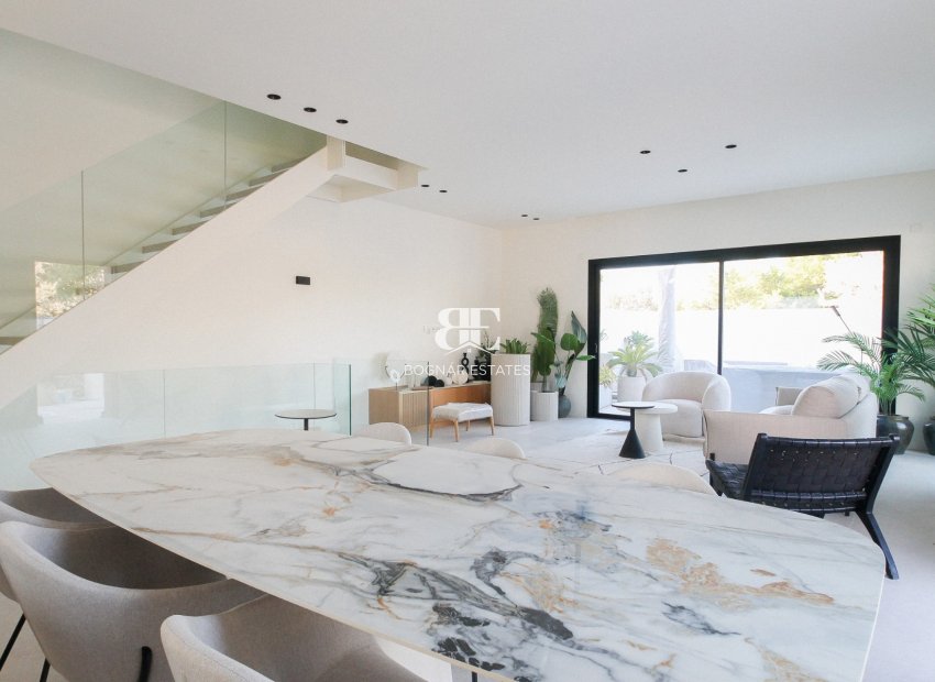 Resale - Villa -
Alicante - Center