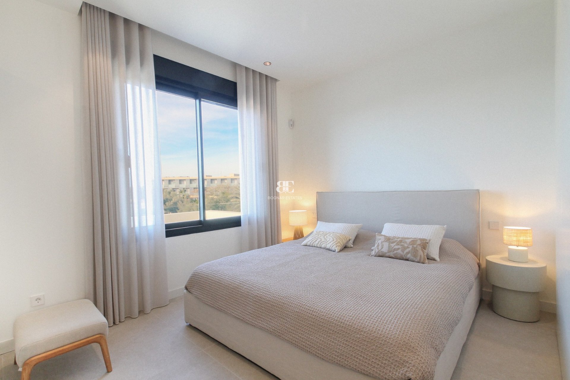 Resale - Villa -
Alicante - Center