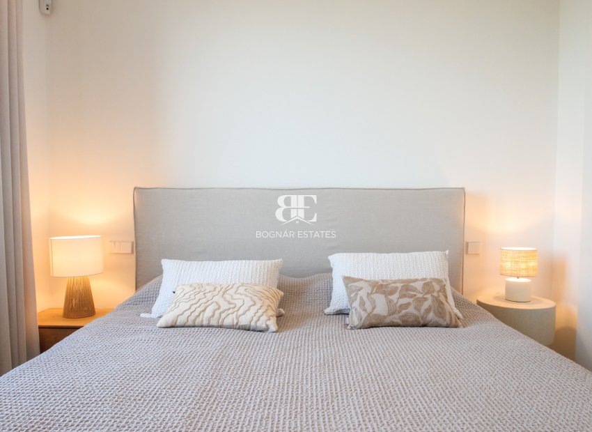 Resale - Villa -
Alicante - Center