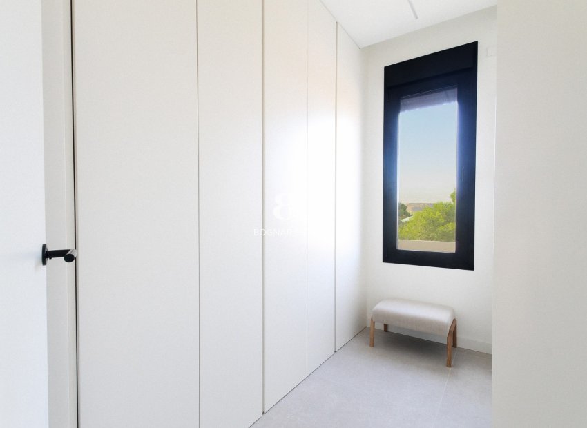 Resale - Villa -
Alicante - Center