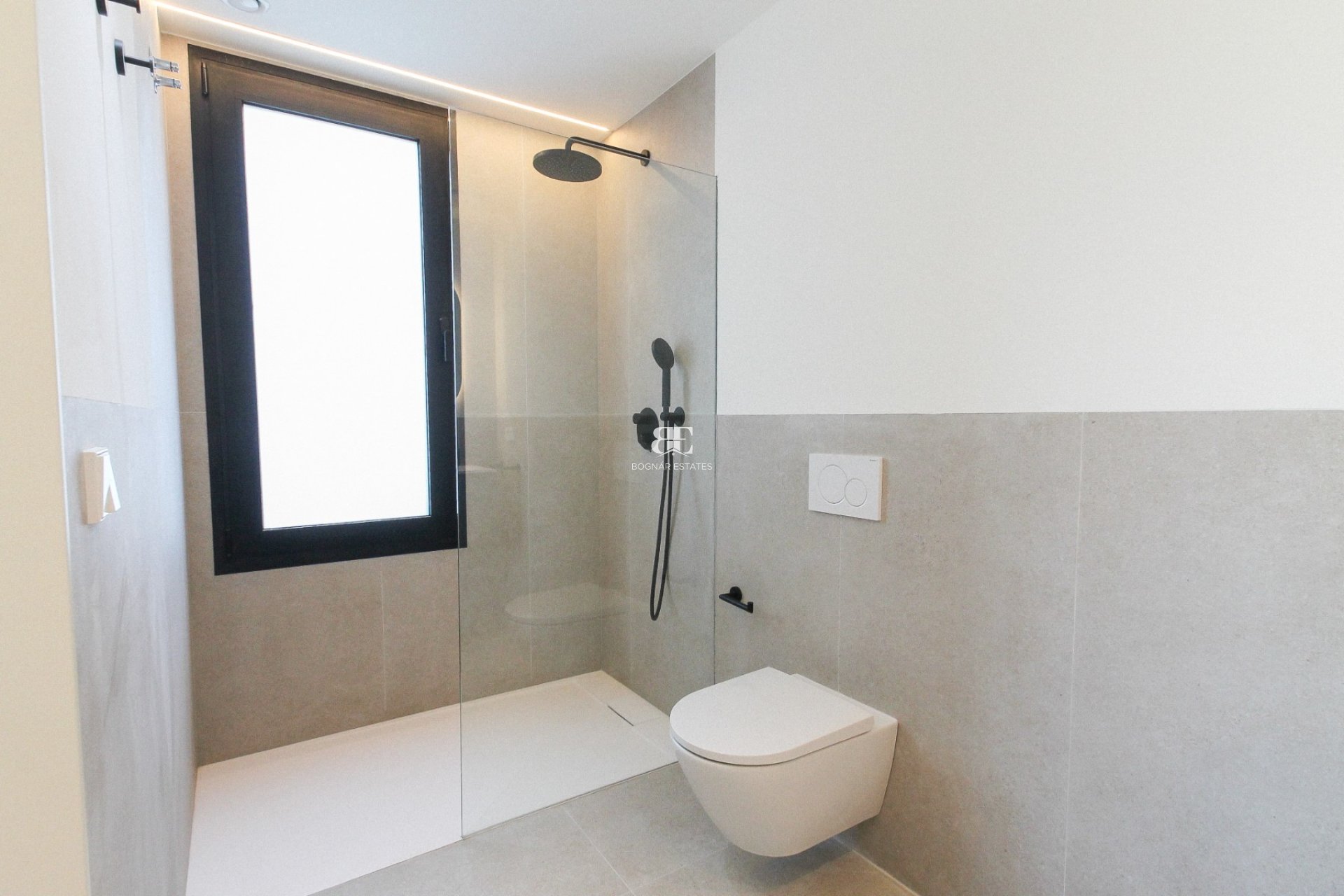 Resale - Villa -
Alicante - Center