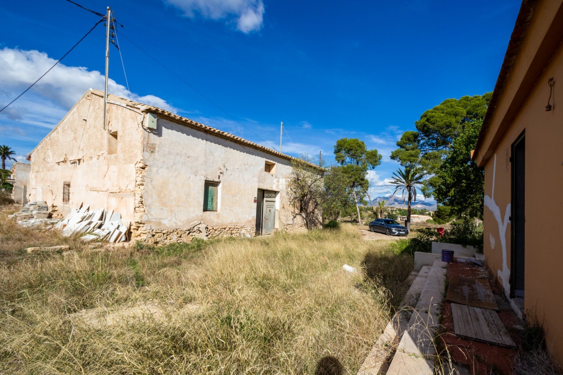 Resale - Villa -
Alicante - Center