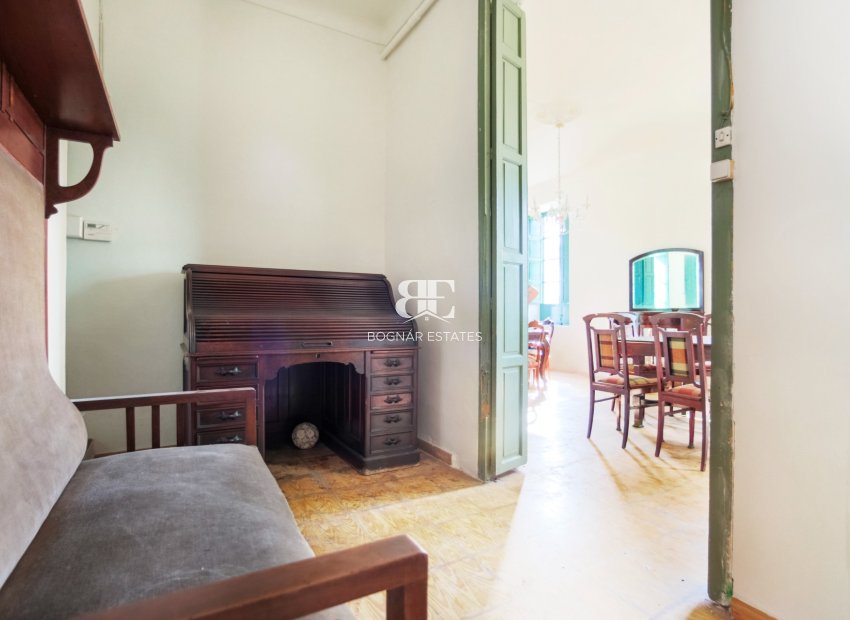 Resale - Villa -
Alicante - Center