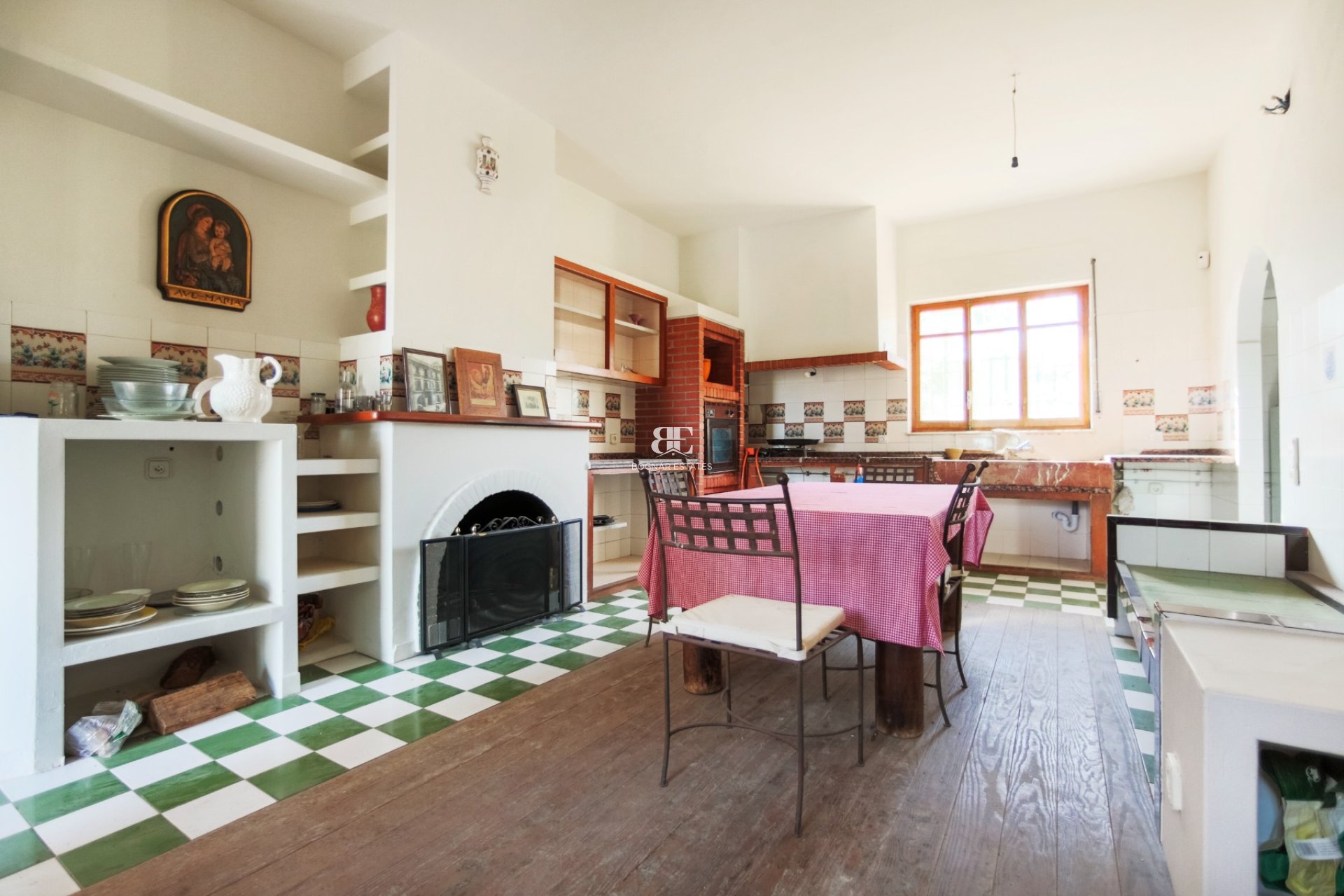 Resale - Villa -
Alicante - Center