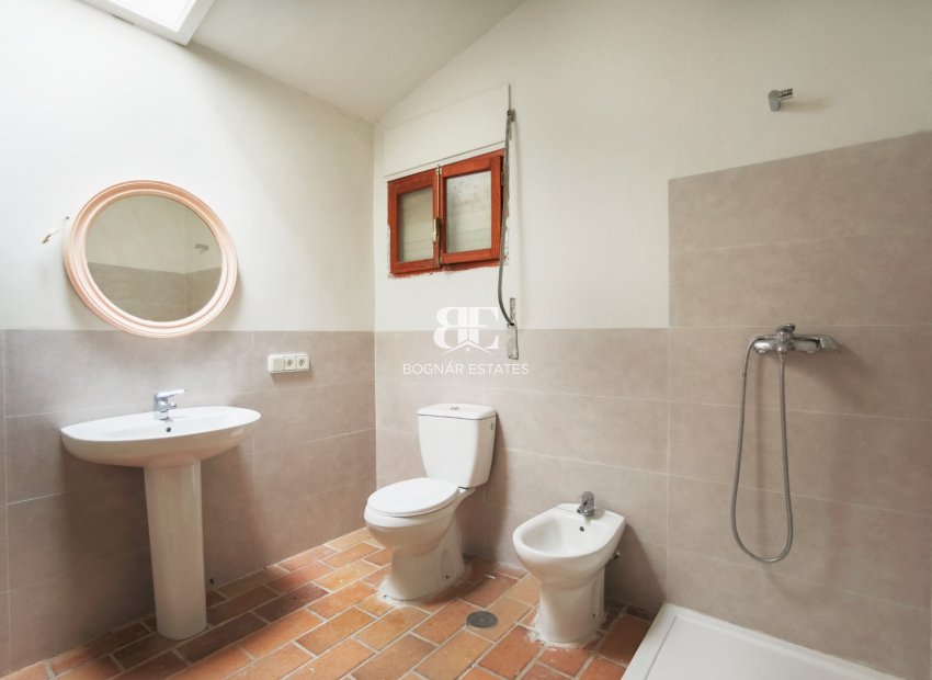 Resale - Villa -
Alicante - Center